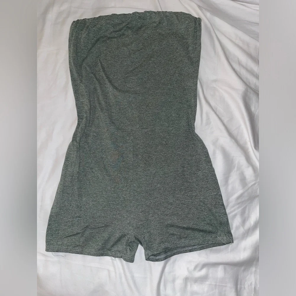 Romper - Picture 2 of 2